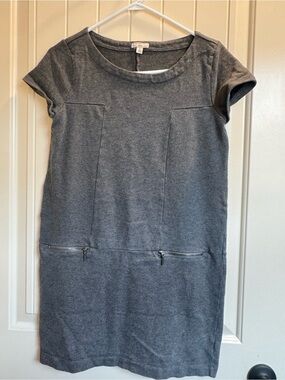 GAP Short Sleeve Gray Shift Dress with Front Zippers